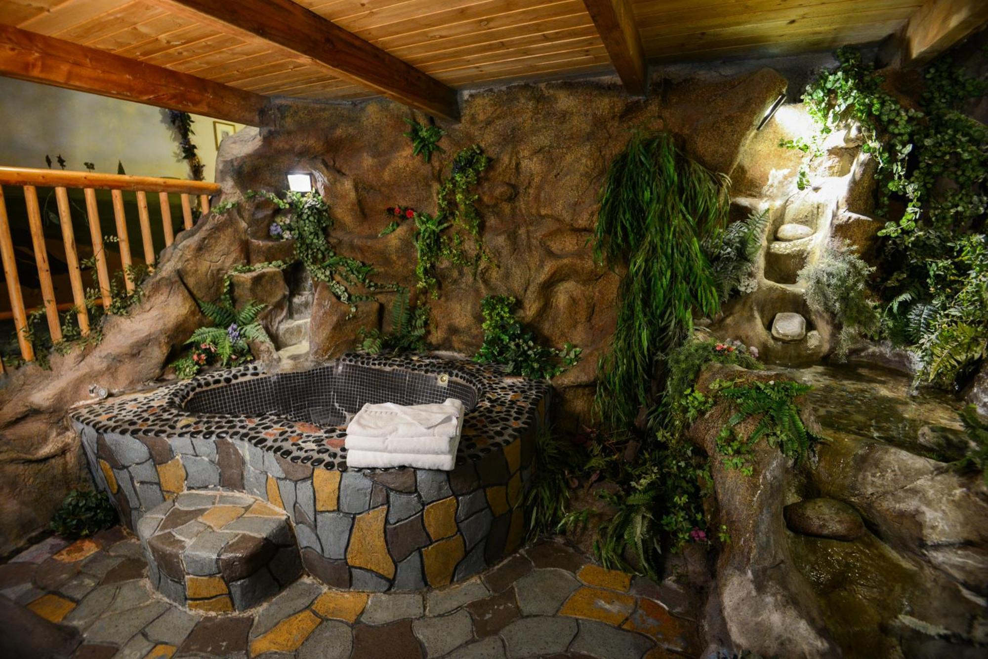 Castle Wood Theme Cottages- Couples Only Big Bear Lake Bagian luar foto
