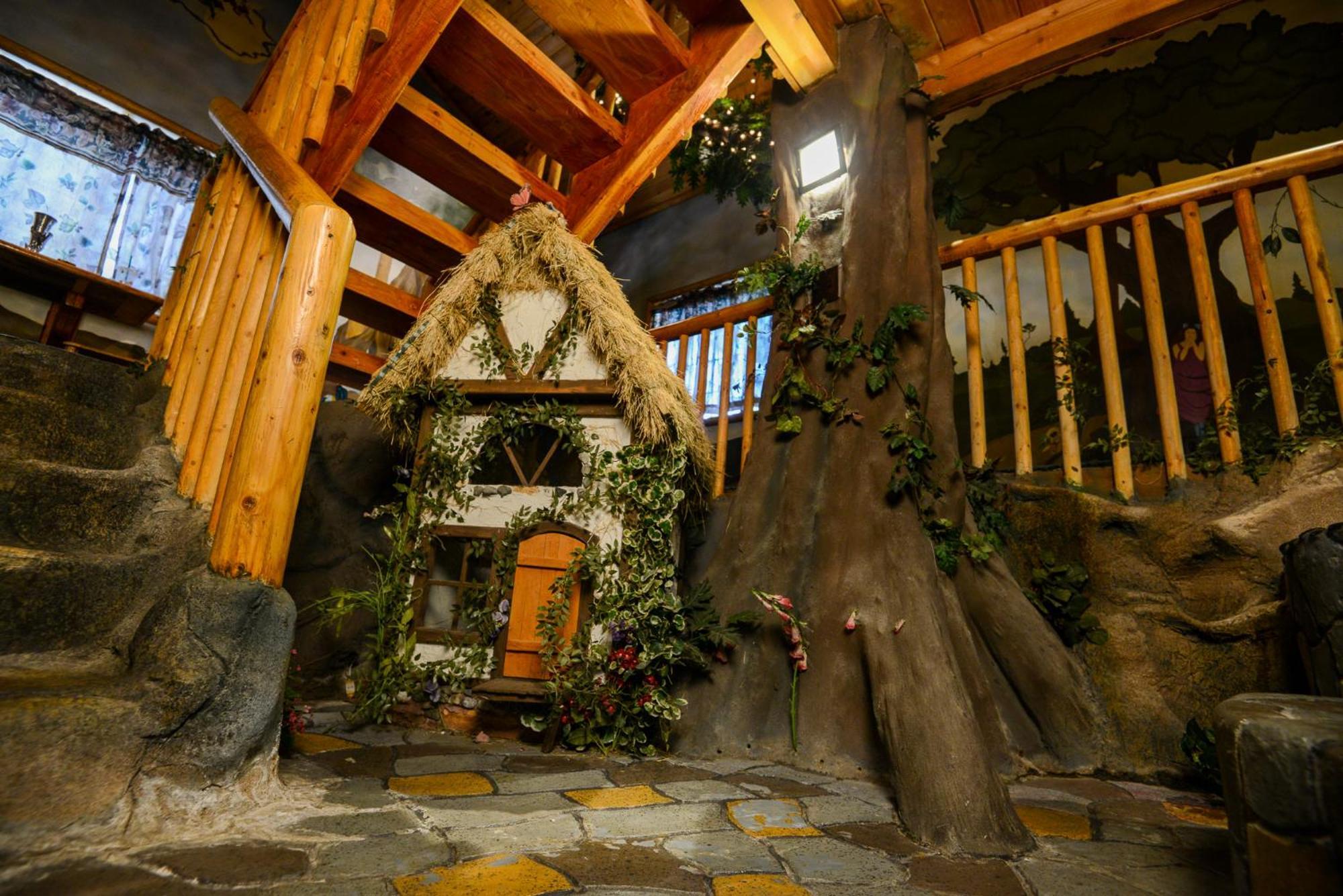 Castle Wood Theme Cottages- Couples Only Big Bear Lake Bagian luar foto