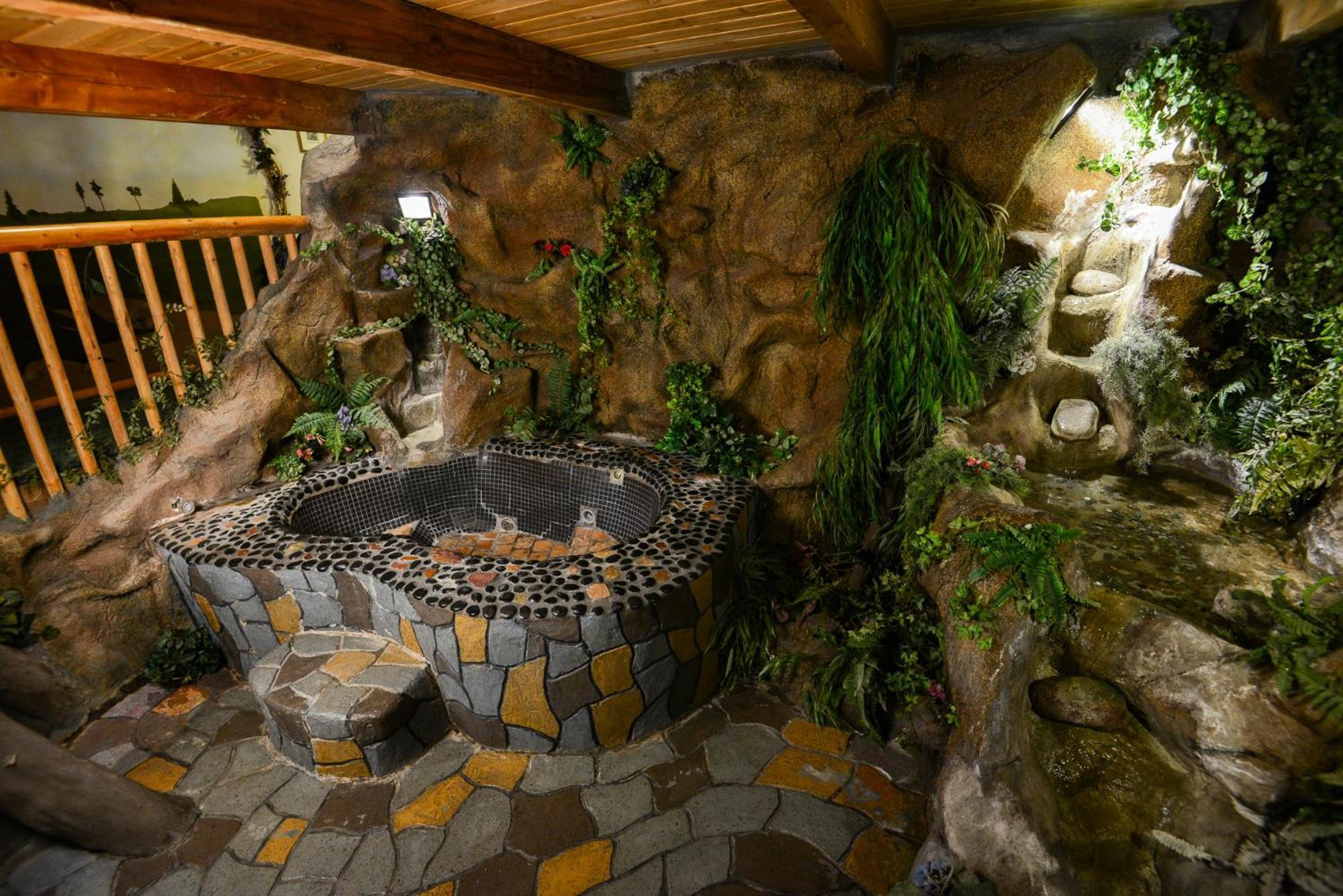 Castle Wood Theme Cottages- Couples Only Big Bear Lake Bagian luar foto