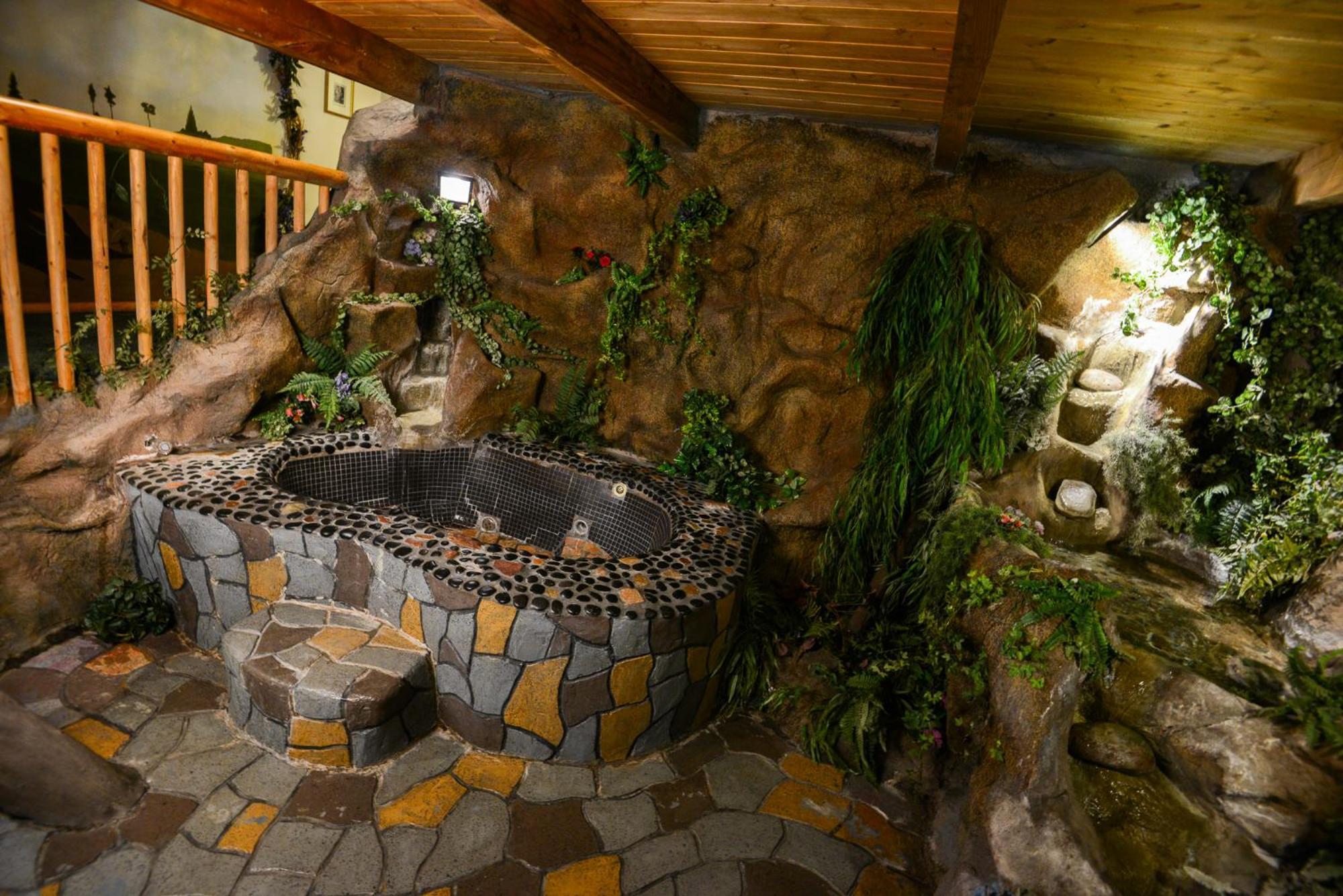 Castle Wood Theme Cottages- Couples Only Big Bear Lake Bagian luar foto