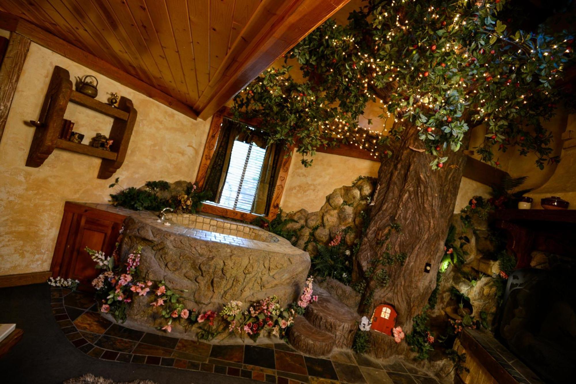Castle Wood Theme Cottages- Couples Only Big Bear Lake Bagian luar foto