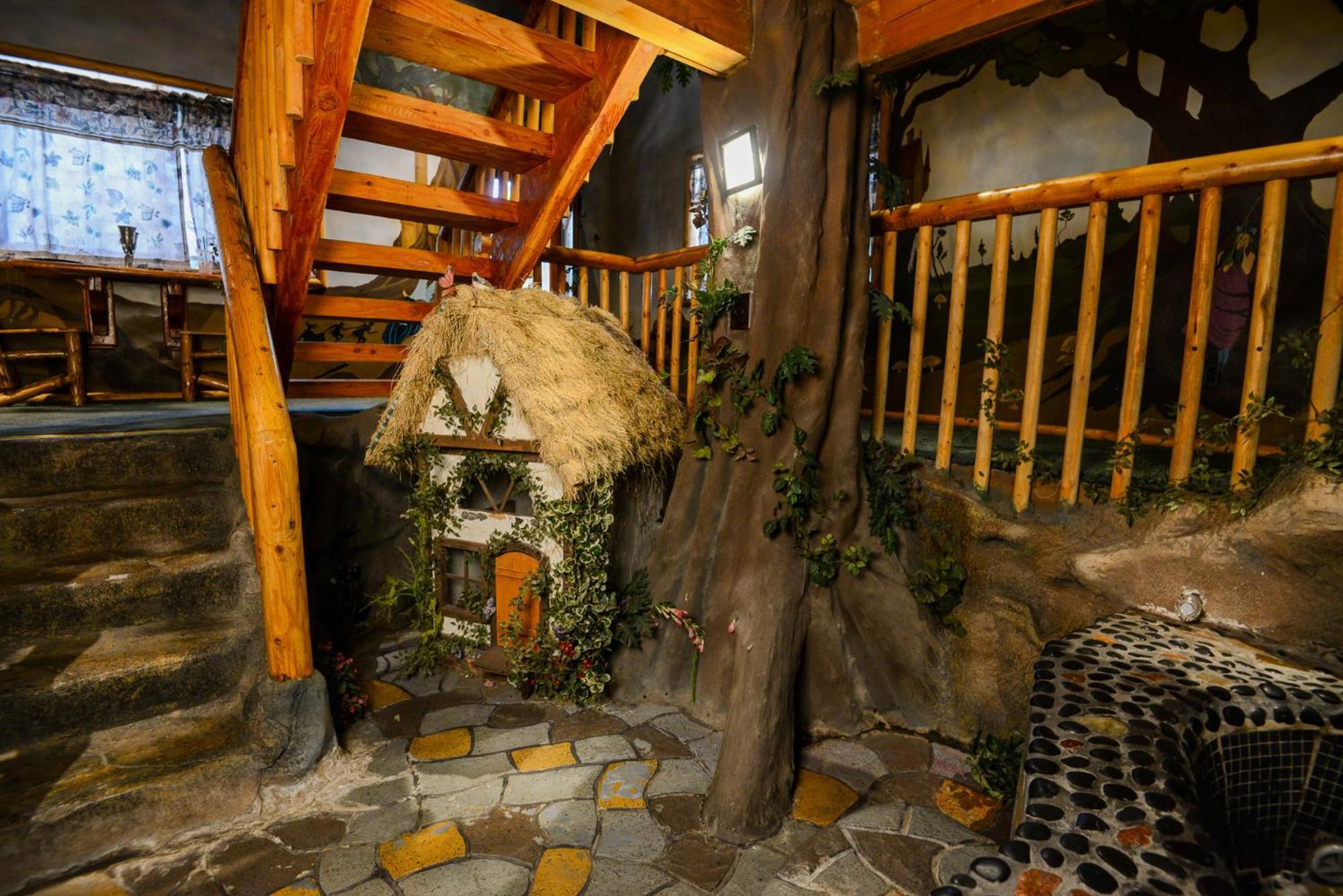 Castle Wood Theme Cottages- Couples Only Big Bear Lake Bagian luar foto