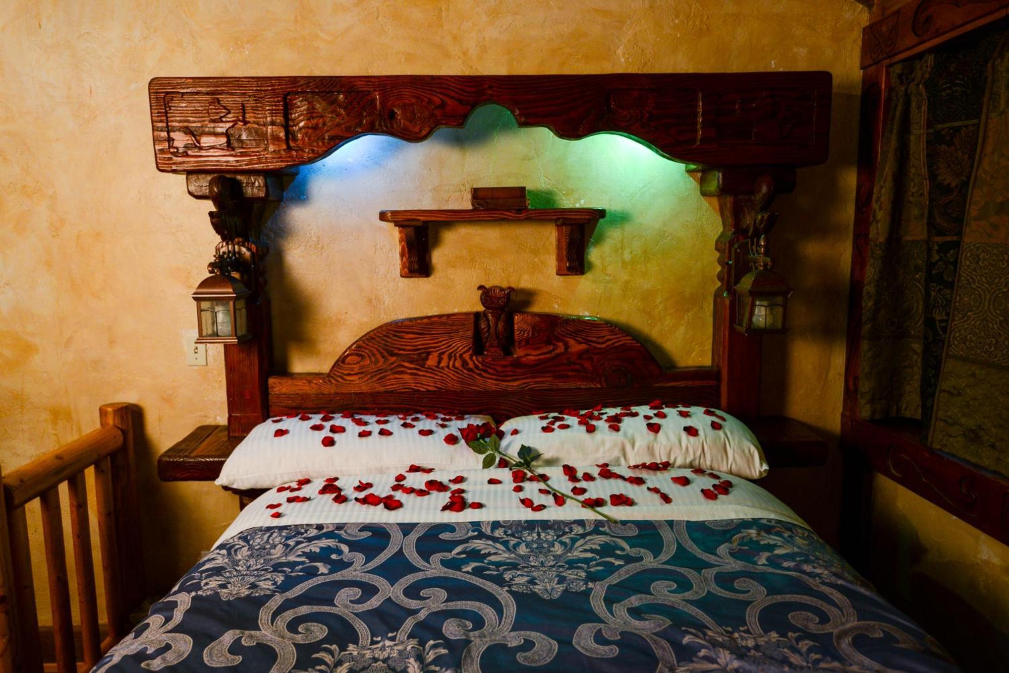 Castle Wood Theme Cottages- Couples Only Big Bear Lake Bagian luar foto
