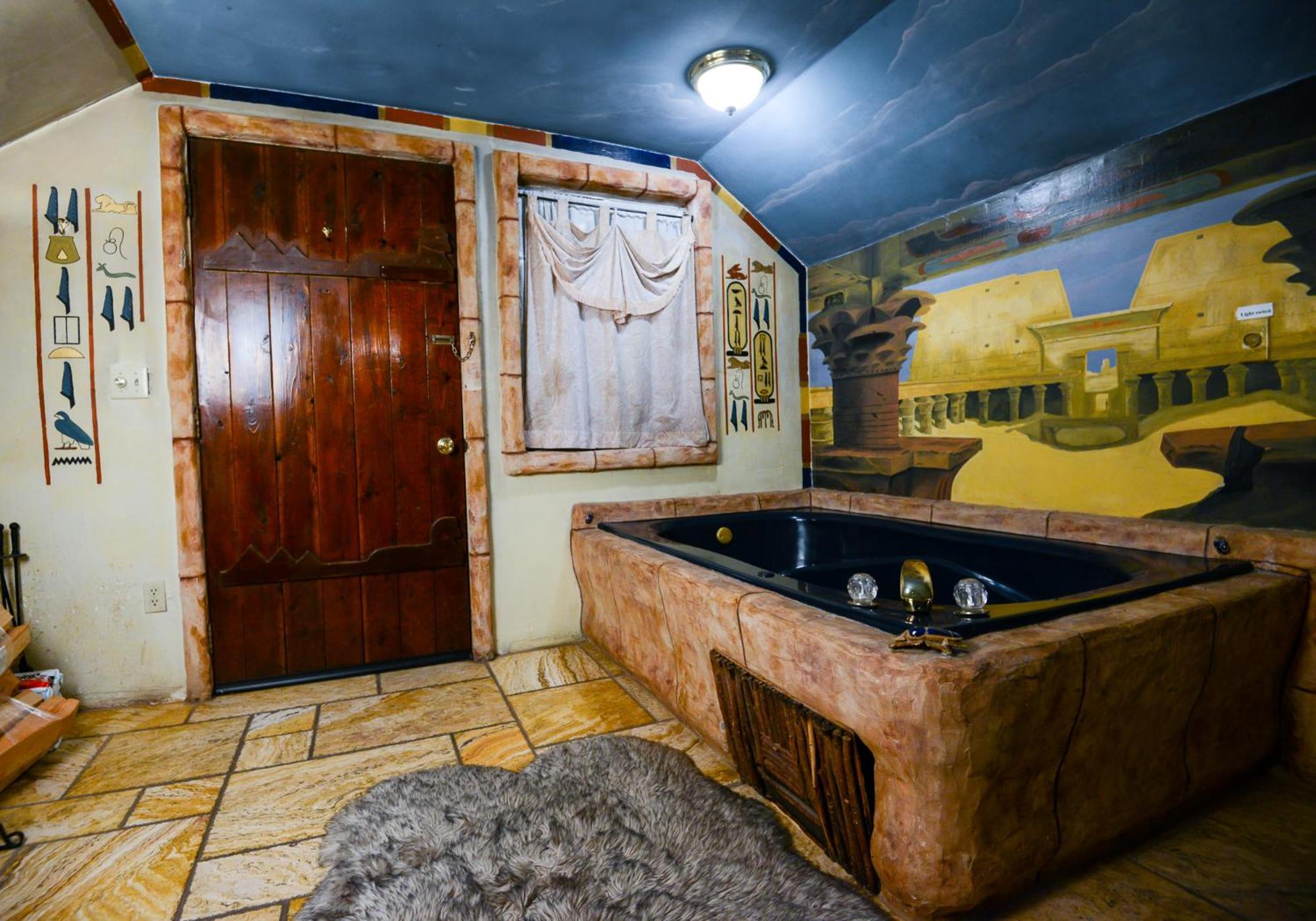 Castle Wood Theme Cottages- Couples Only Big Bear Lake Bagian luar foto