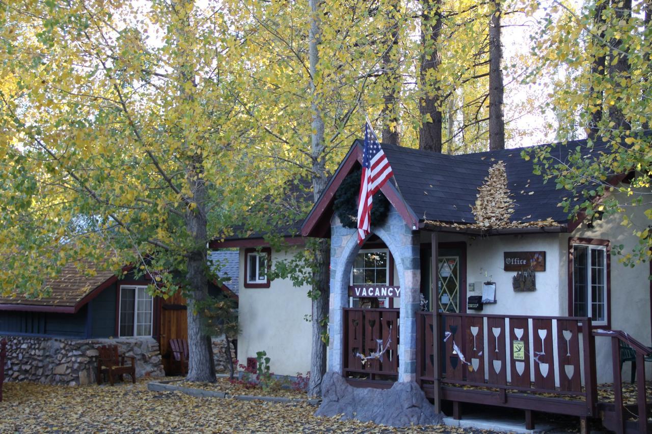 Castle Wood Theme Cottages- Couples Only Big Bear Lake Bagian luar foto